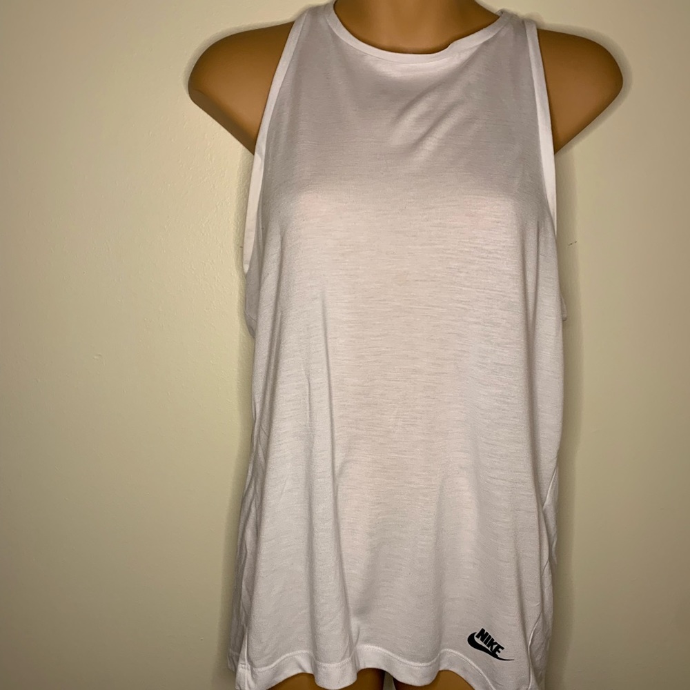 💥5 FOR $25 SALE💥 Nike razor back tank top🌿